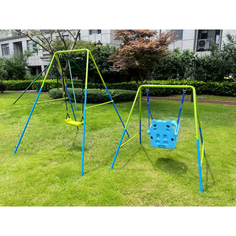 Portique en acier avec balançoire (s)