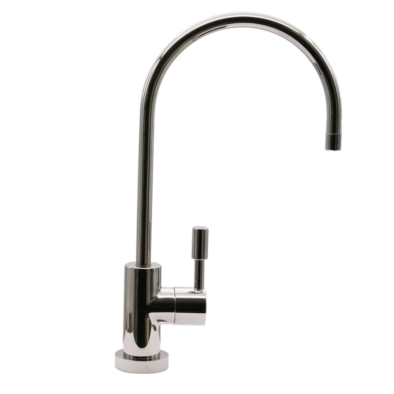 Robinet de cuisine avec distributeur de savon Westbrass, Chrome poli