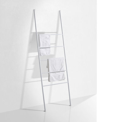 Theus 4 Wall Towel Stand