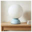 Lampe de table ronde en verre opale avec base en résine bleue-130070734