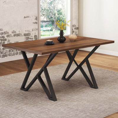 Table de salle à manger avec pieds en métal