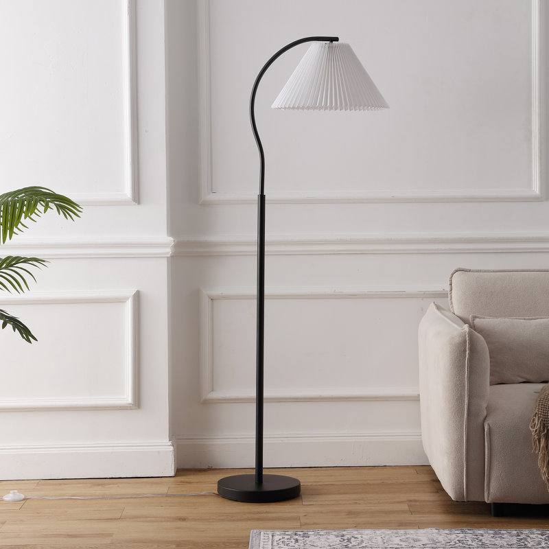 Lampe sur pied à DEL arquée en métal avec abat-jour plissé Shynel, Noir
