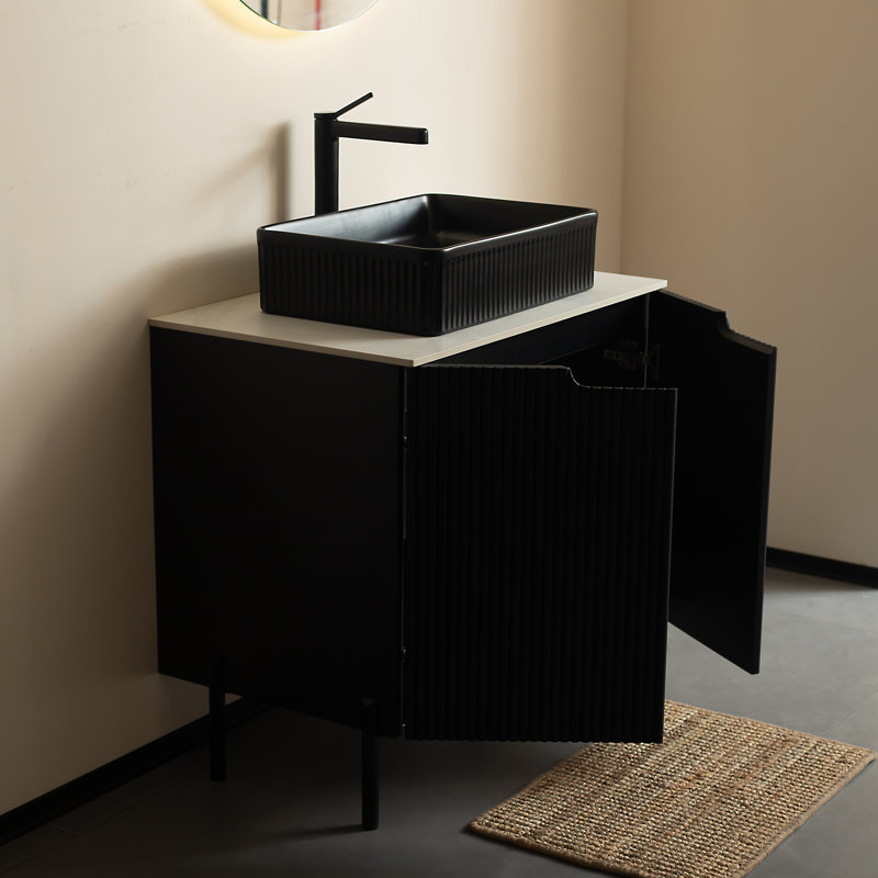 Meuble-lavabo de salle de bain autoportant cannelé 30 po, portes en panneau de fibres à densité moyenne en bois massif, lavabo vasque en céramique rayé noir mat avec système de fermeture en douceur