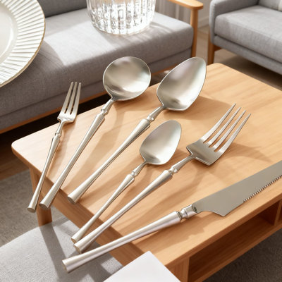Ensemble de couverts 24 pièces en acier inoxydable 304 de qualité supérieure pour le dîner de steak