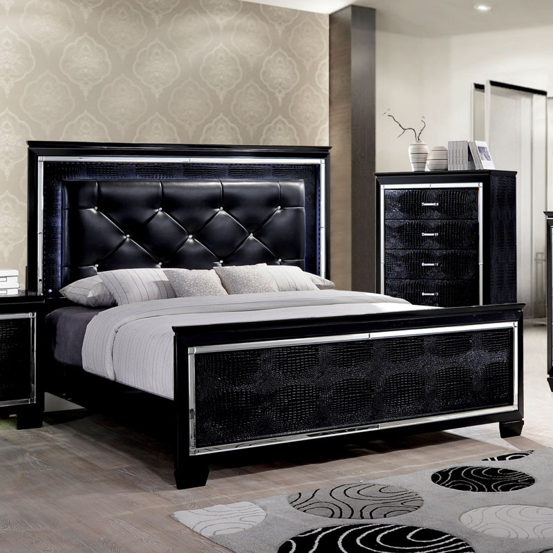 Aghanliss Tufted Standard Bed, King, Black