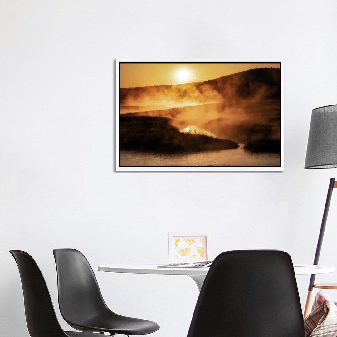 Madison Sunrise II von Dennis Frates - Galerie-verpackte Leinwand Giclée auf Leinwand