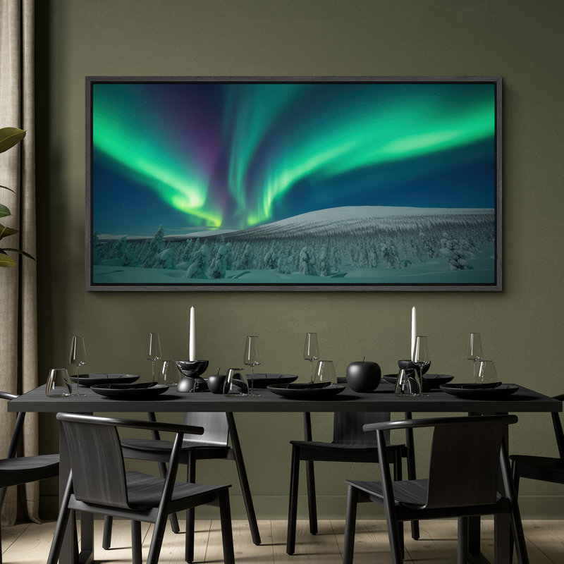 Aurore boréale sur un paysage enneigé, art mural sur toile, H 30 po x l 60 po, Noir