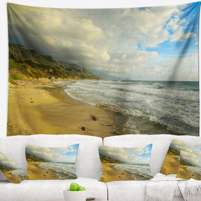 Waves meet sand tapestry Landscape, H 32 po x l 39 po