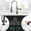 Robinet de cuisine rétractable noir et doré, poignée simple, robinet d'évier à ajustement facile avec fonction de jet en or, polyvalent