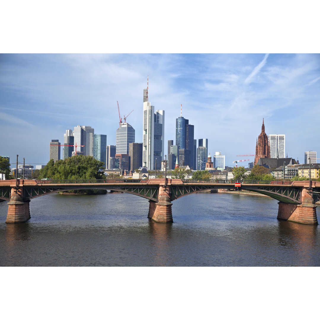 Frankfurt Skyline - Kunstdrucke auf Leinwand