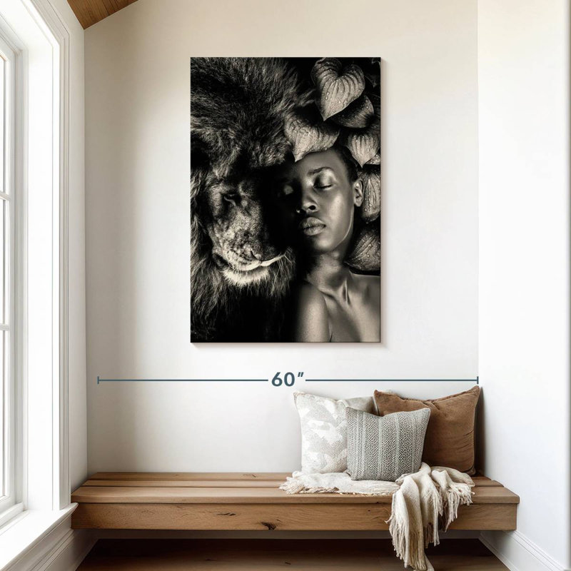 Leisha, femme et lion, H 45 po x l 30 po