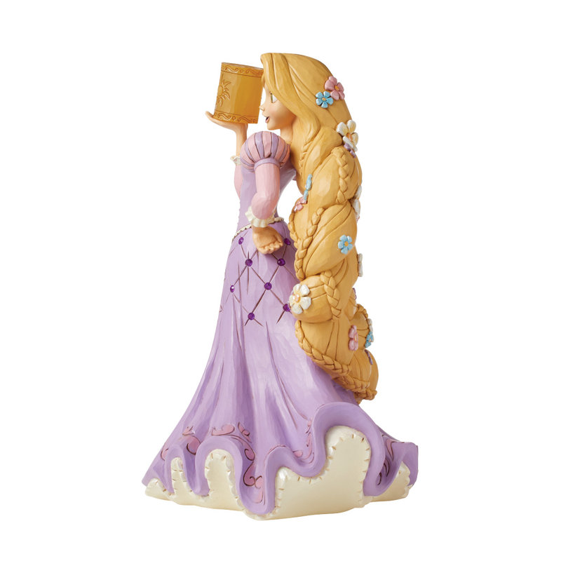 Figurines & Sculptures