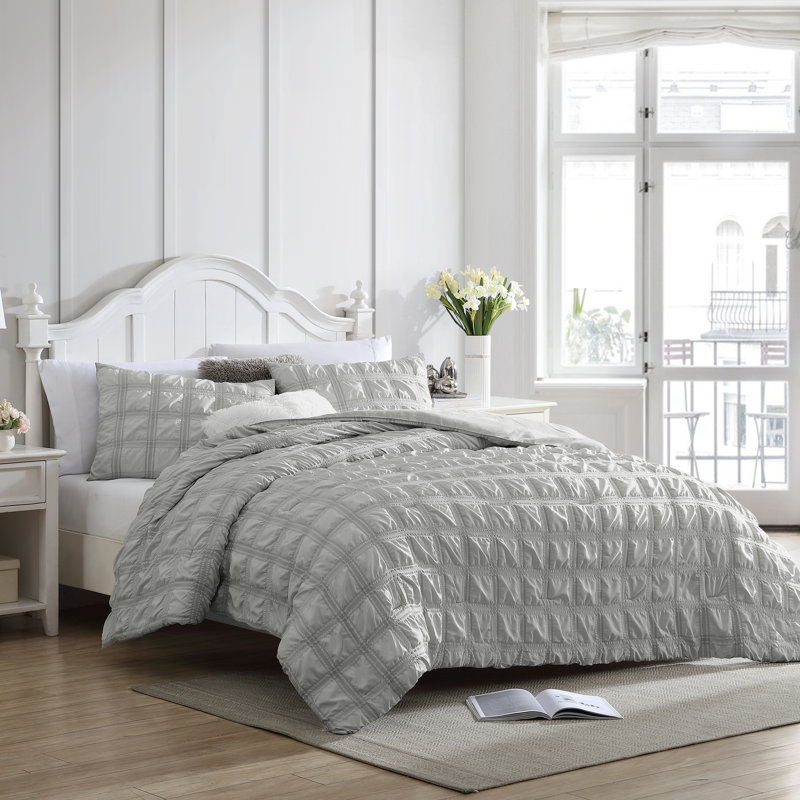 Seersucker 3 Piece Comforter Set, Queen Comforter + 2 Standard Shams, Gray