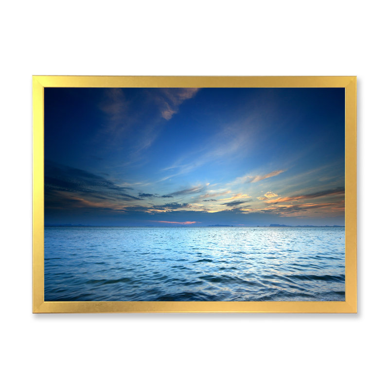 «Dramatic Tropical Sunset Sky II», peinture sur toile, H 24 po x l 36 po x P 1 po, Cadre doré à coins fermés