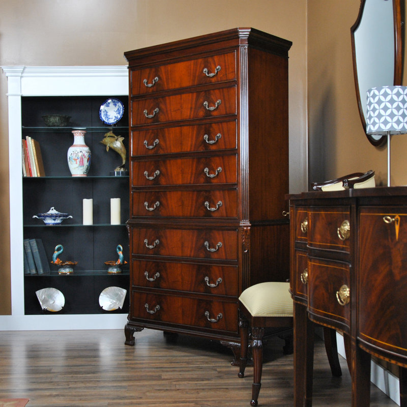 Commode haute en forme de Chippendale acajou