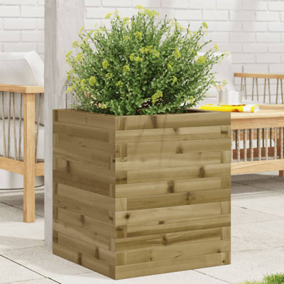 Amiela Planter Box