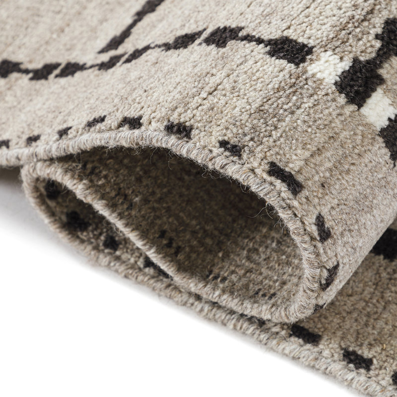Sana Rug: Decorator Hand Knotted Rug in Natural/Black, Runner 2'6" x 8'