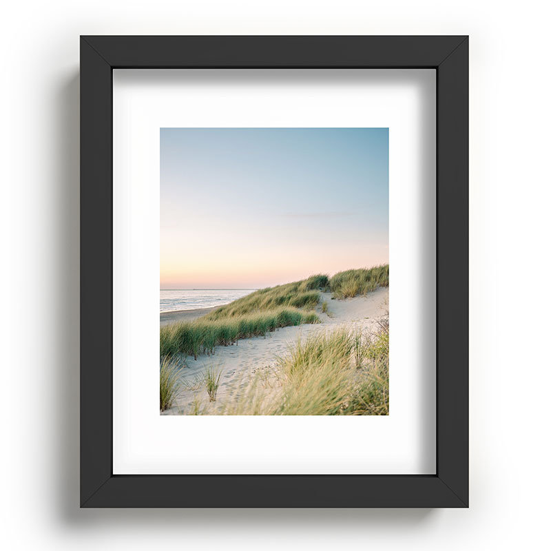 Rosecliff Heights «Dunes Of Holland Sunset» par Raisa Zwart, reproduction d'art encadrée, cadre noir, 24 po x 36 po