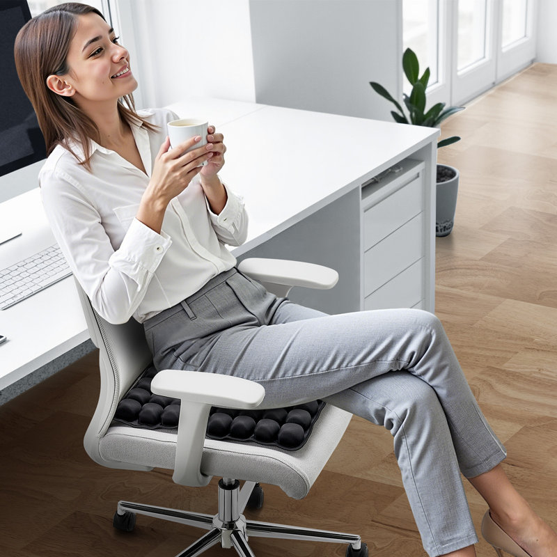 Coussin de siège gonflable, coussin de siège à alvéoles 3D pour soulagement de la pression, coussin de siège en lycra et en TPU avec pompe manuelle, léger et portable pour le voyage, le bureau, la voiture, l'avion