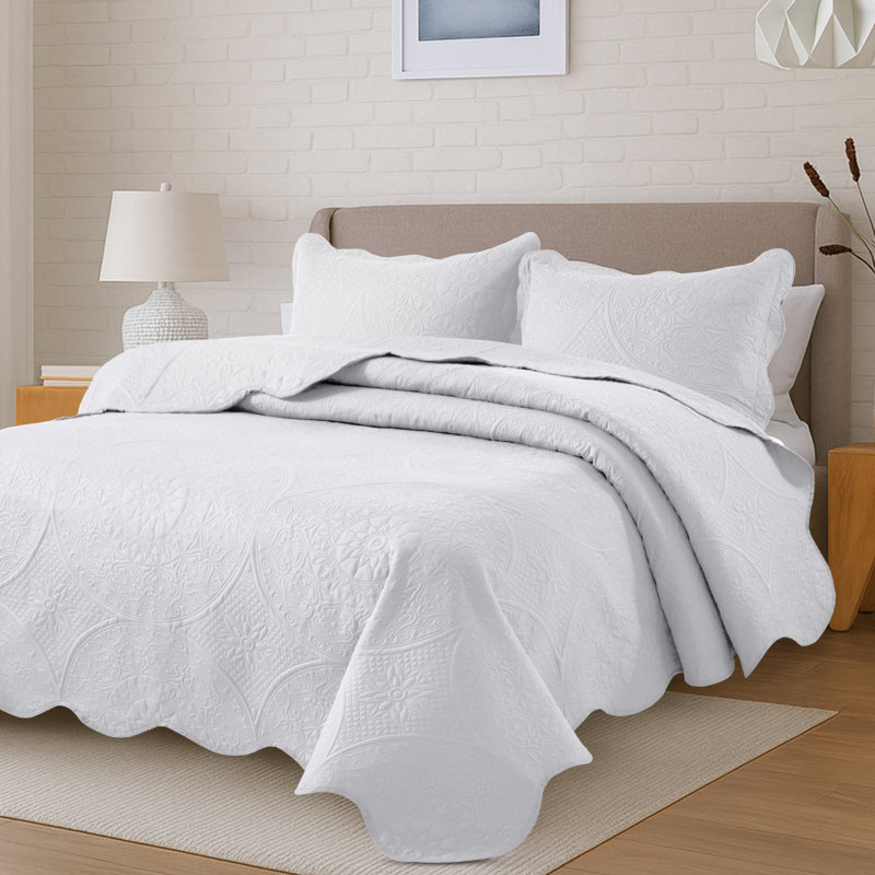 Floral Embossed Quilted Bedspread Set, Oversized and Lightweight Bedding Set with Pillow Shams, White