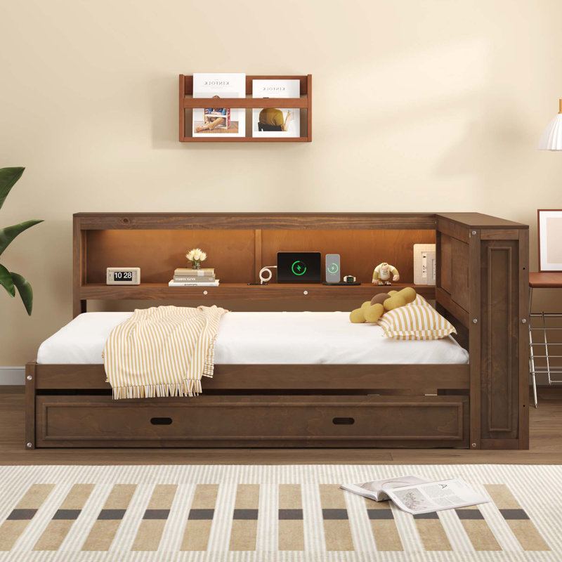 Lit de jour en bois pleine grandeur avec tablettes de rangement, USB, DEL et lit gigogne, Bois