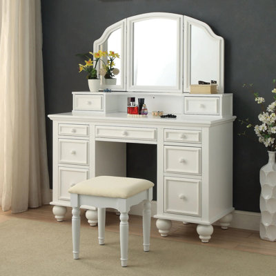 47.4" W Transitional Vanity W/ Stool, White