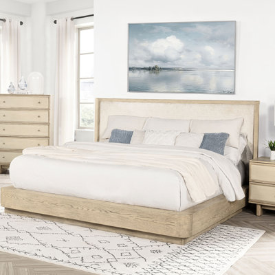 Très grand lit oriental en chêne beige avec design à oreilles, style bord de mer moderne, tête de lit tapissier en tissu plateforme, finition bois d'ingénierie et mousse