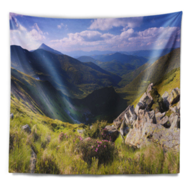 Tapisserie paysage paysage de montagnes d'été sous un ciel bleu, H 32 po x l 39 po