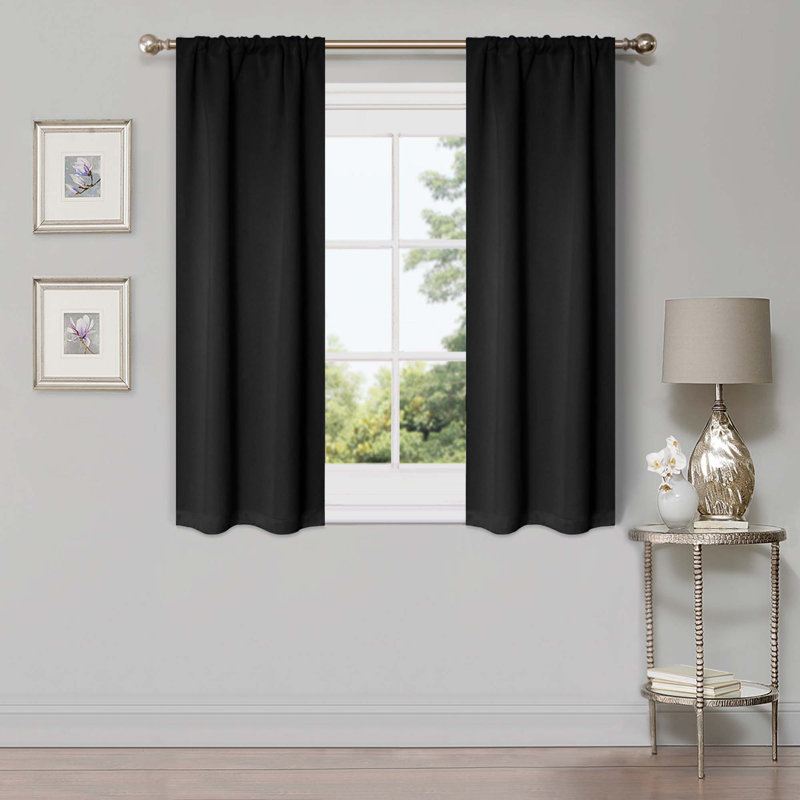 Paire de rideaux obscurcissant avec œillets Millendon, Noir, L 26 po x L 63 po