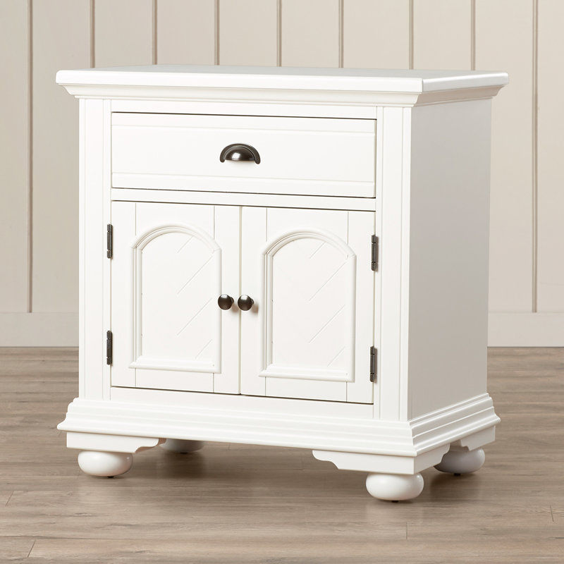 Glisson 28'' W Nightstand, White