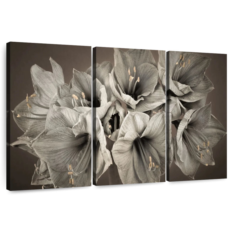 Harnek Grand Floral, 36" H x 57" W