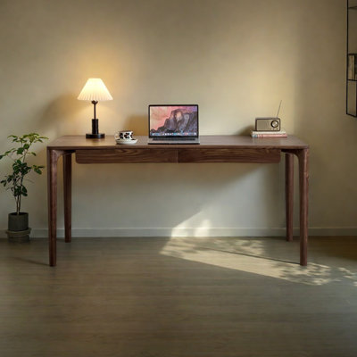Bureau simple en bois massif de style nordique