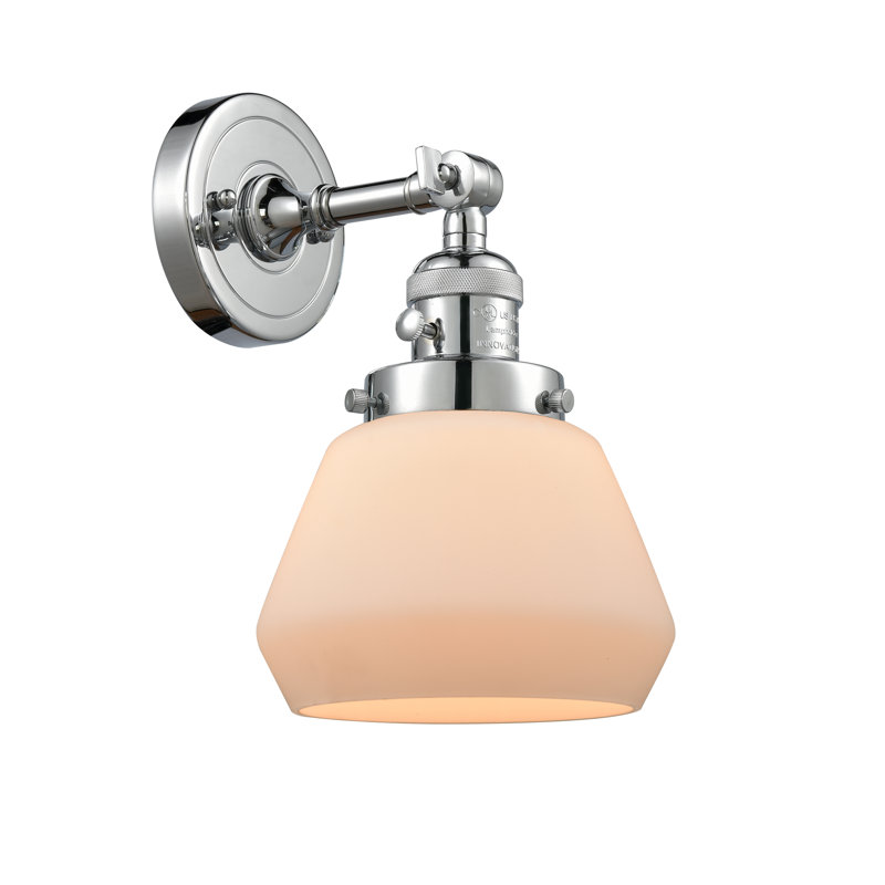 Applique murale à bras 1 lumière Chill, Boîtier blanc mat, Chrome poli, Ampoule incandescente rétro de 60 watts
