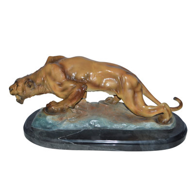 Statue de lion de montagne en action Neill - taille: L 25 po x l 11 po x H 11 po.