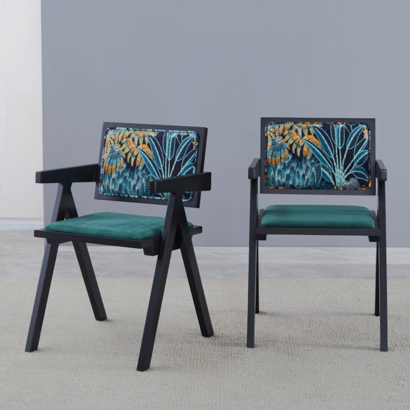 Ensemble de 2 chaises de salle à manger en bois d'hévéa massif de style médiéval avec accoudoirs | Finition noire | Conception simple et naturelle pour la salle à manger et le salon