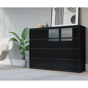 8 - Drawer Chest of Drawers (Set of 138)