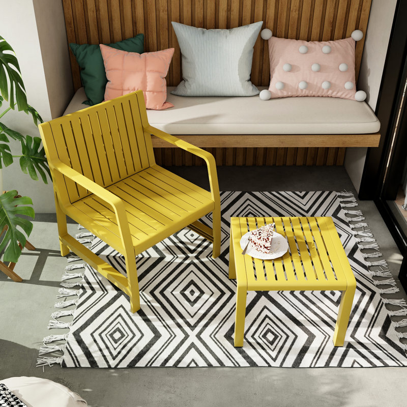 Ensemble 2 pièces intérieur/extérieur comprenant 1 chaise et une table basse, en polypropylène résistant à l'usure, montage facile, idéal pour se détendre au bord de la piscine ou dans le jardin.
