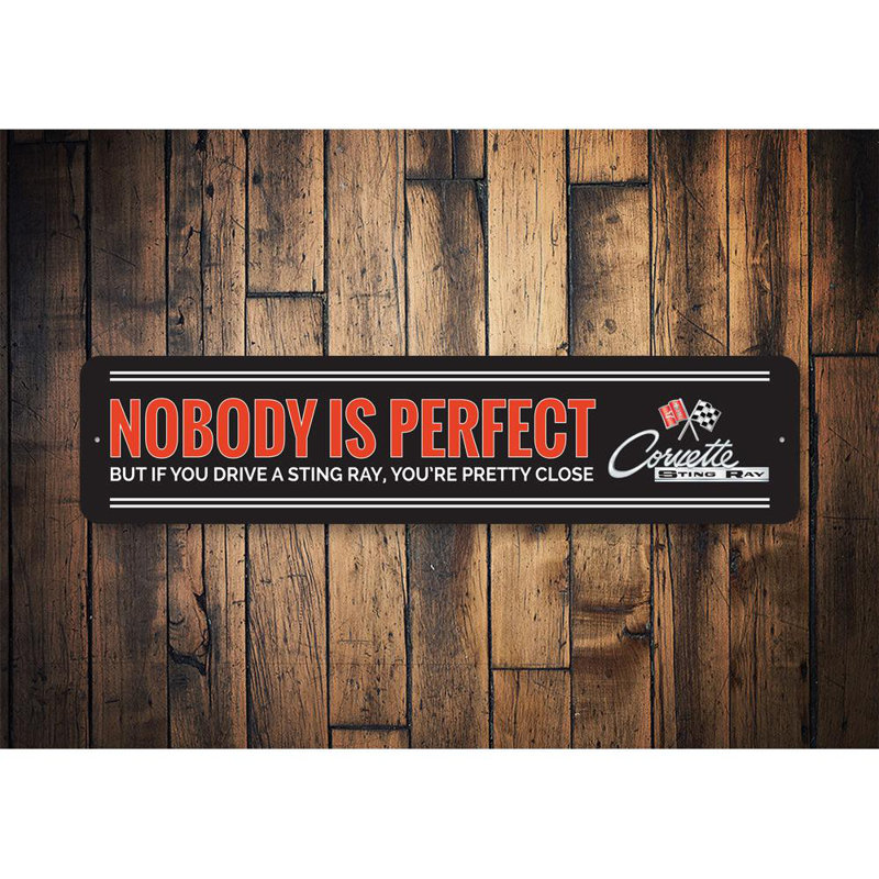 «None is Perfect» Chevy Corvette, H 6 po x l 24 po x P 0,06 po