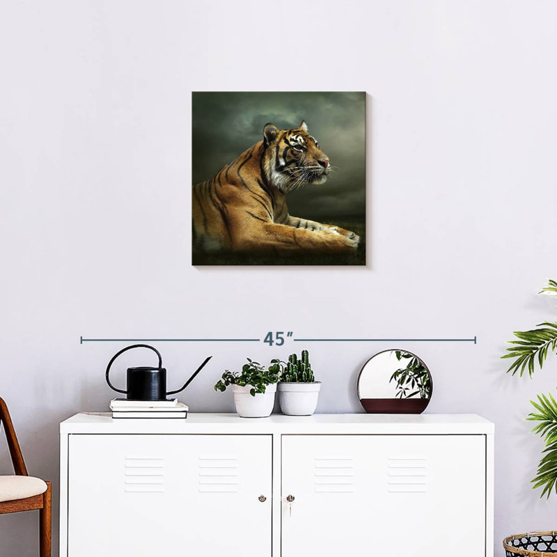Brampt Stoic Tiger, 20" H x 20" W