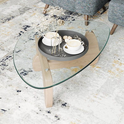 Table basse moderne triangulaire avec base en bois pour le salon