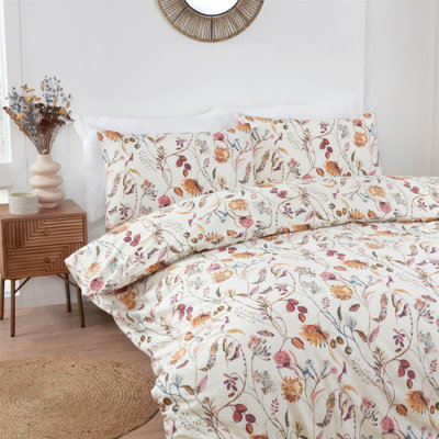 Akesha Polyester Floral Duvet Cover Set with Pillowcases Included