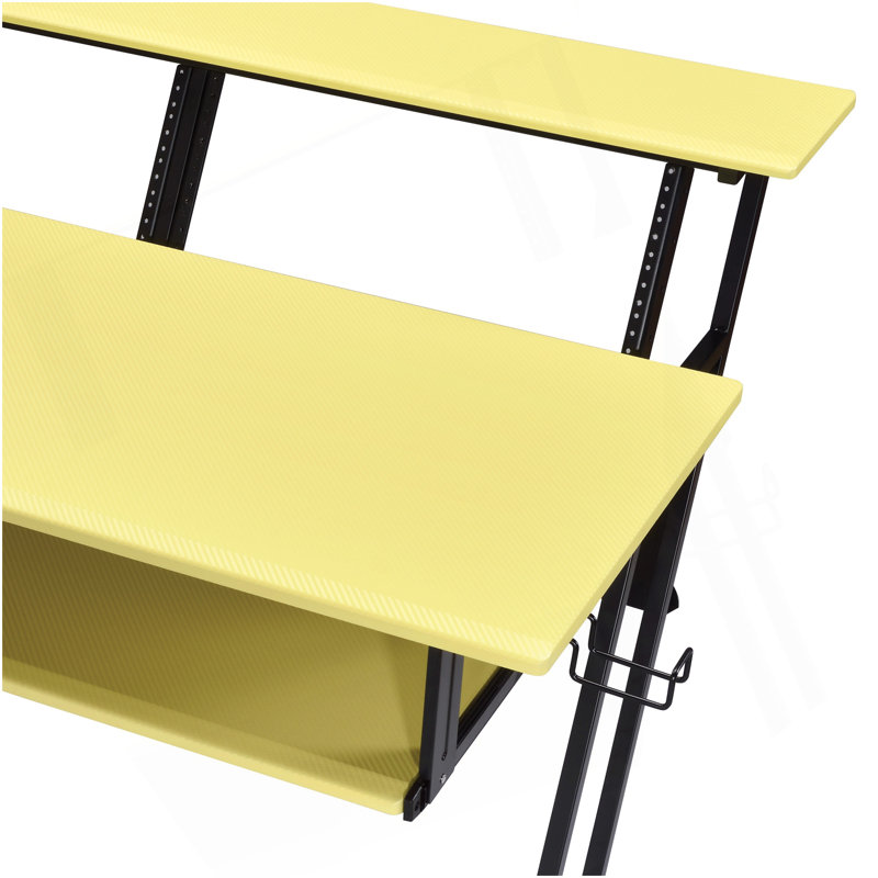 Bureau de studio de musique suitor