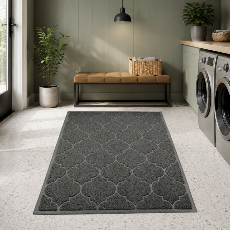Le tapis de litière XL de 46 x 35 pouces est durable, sans phtalates, doux pour les pattes et facile à nettoyer tout en offrant une large couverture de litière.