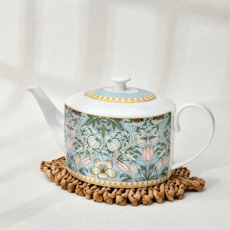 Morris Garden Porcelain Ceramic Teapot 37 oz.