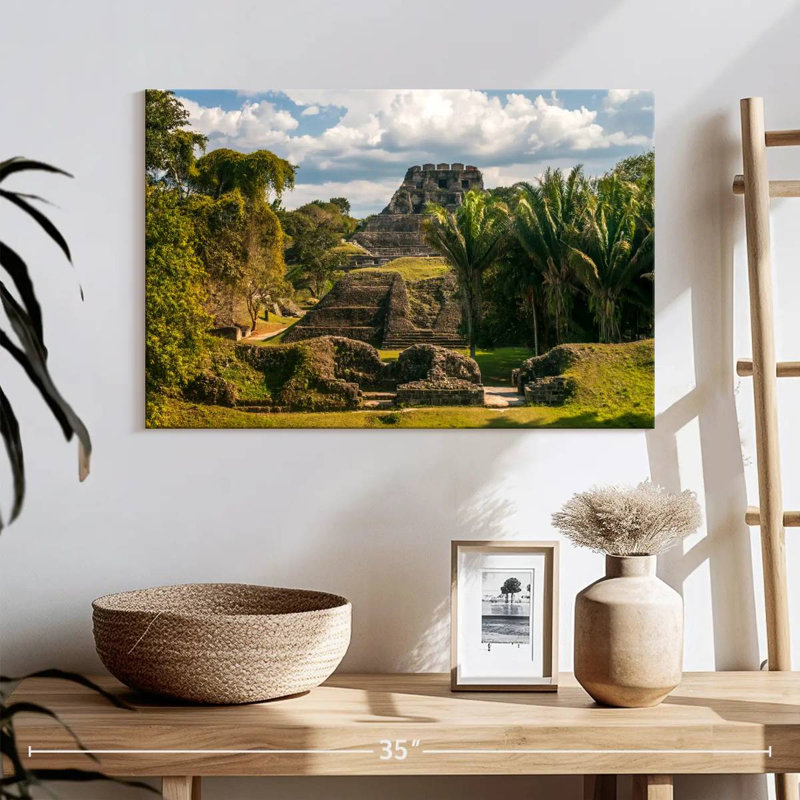 Ravi, ruines mayas de Xunantunich, H 16 po x l 24 po
