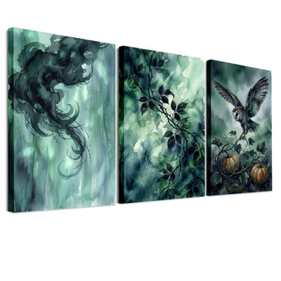 Ensemble de 3 toiles murales représentant un hibou volant et des citrouilles orange sur fond vert, idéal pour l’Halloween.