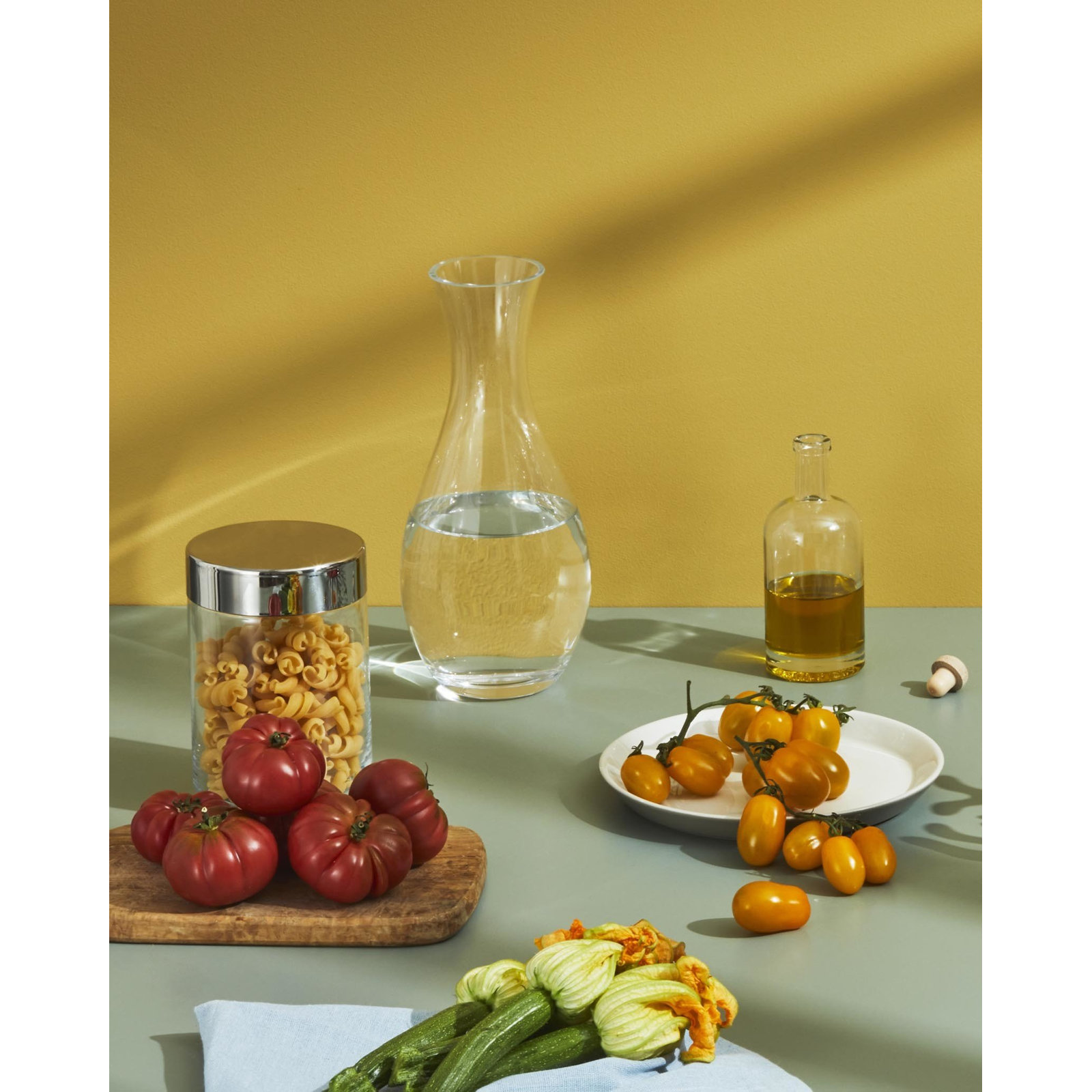 Mami Crystal Pitcher
