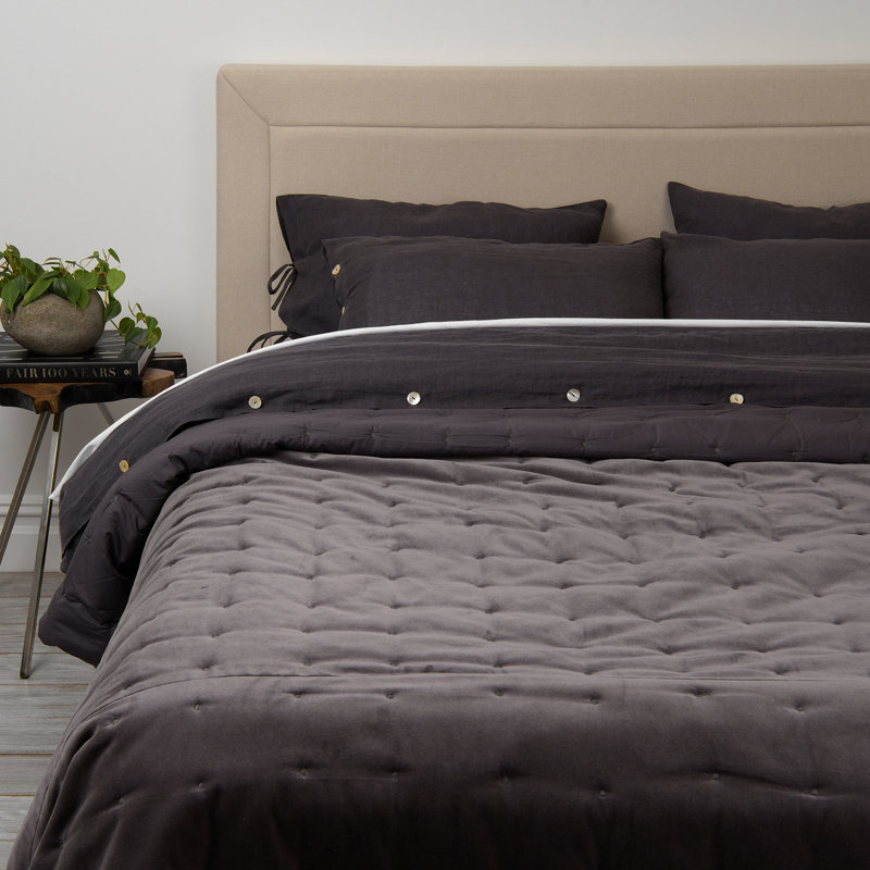 Edmont Tufted Single Quilt, Grey, King Quilt