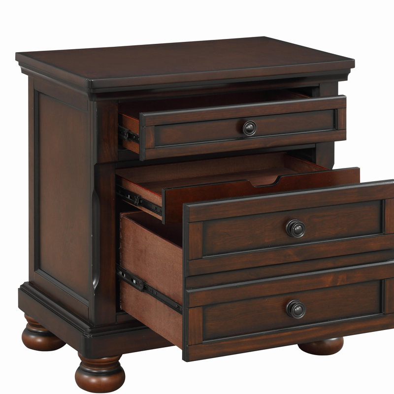 Table de chevet classique avec placage de bouleau brun