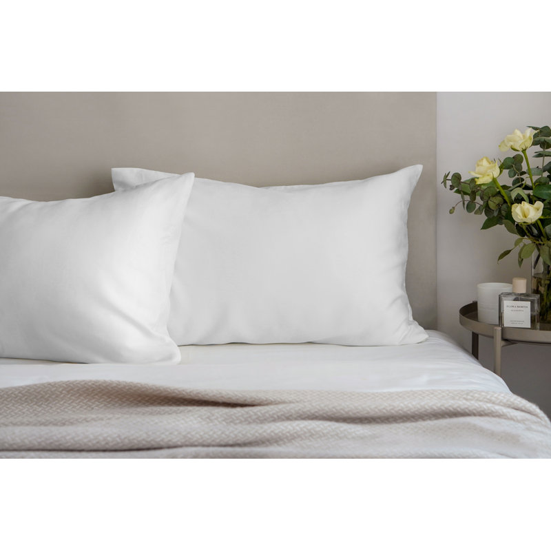 Brightr Eucalyptus Silk pillowcases with Copper Ions, White